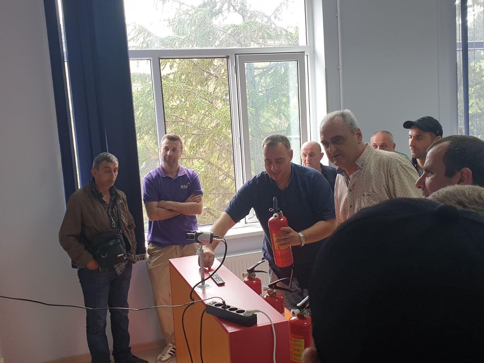 ა(ა)იპ სარკინიგზო ტრანსპორტის კოლეჯის თანამშრომლებს ჩაუტარდათ სახანძრო უსაფრთხოების ტრენინგი